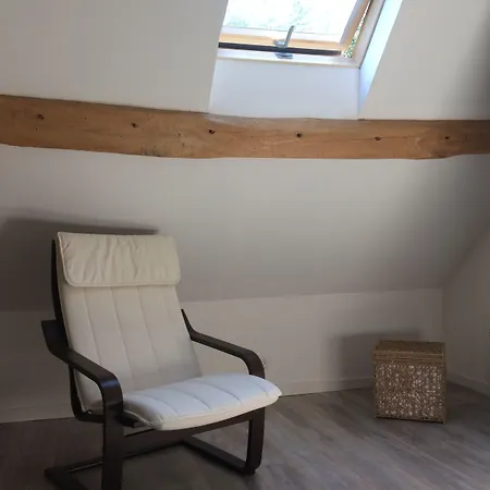 La Chambree Des Colombes Bed & Breakfast *